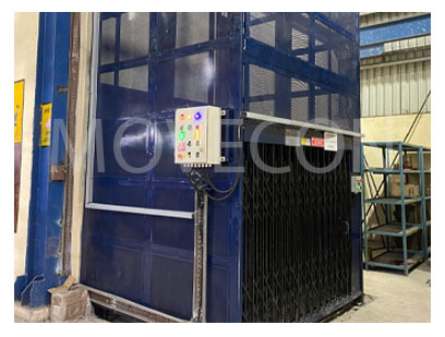 Vertical Reciprocating Conveyor Manufacturers in India | Movecon Engineers
